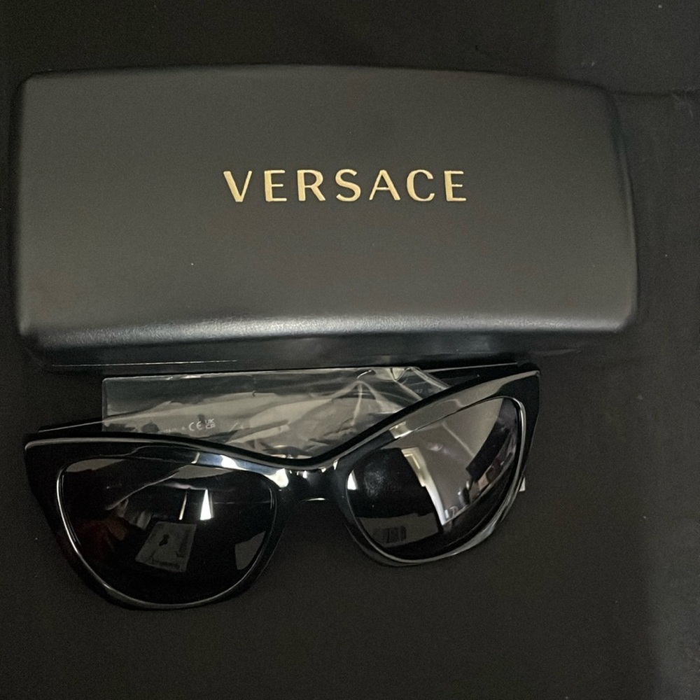 Versace Black Sunglasses. Excellent Condition!